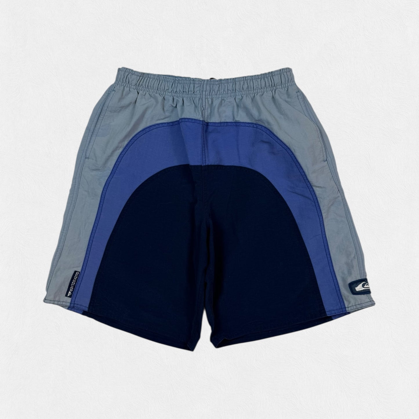 Vintage Quiksilver baggy surf board shorts (L)