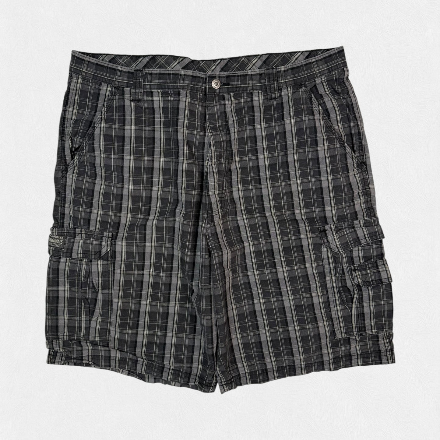 Vintage Wrangler hero baggy checkered cargo shorts (W38)