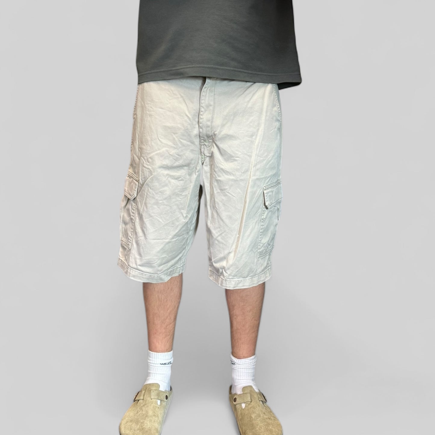 Dickies baggy cargo shorts (W32)