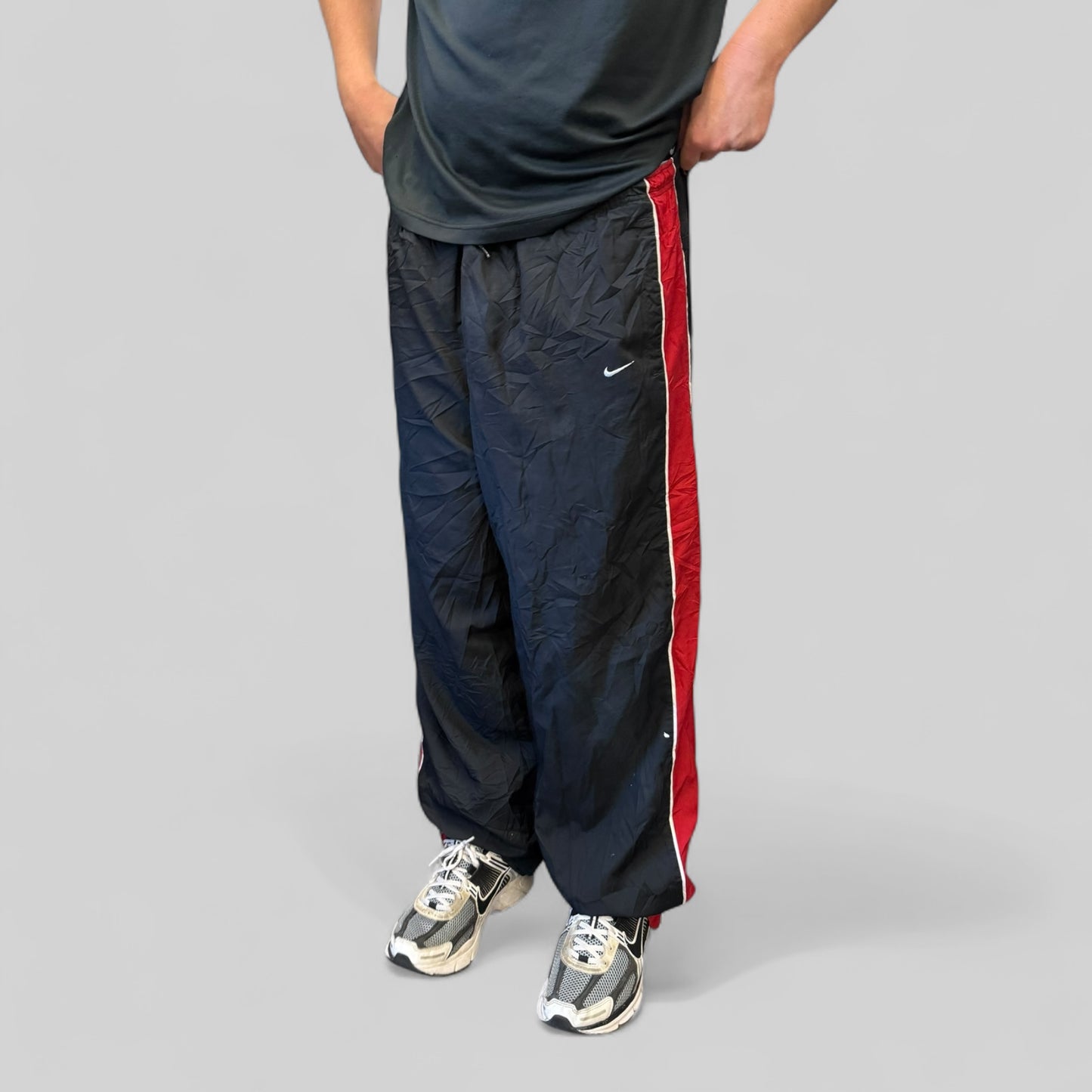 Vintage Nike side stripe baggy track pants (XXL)