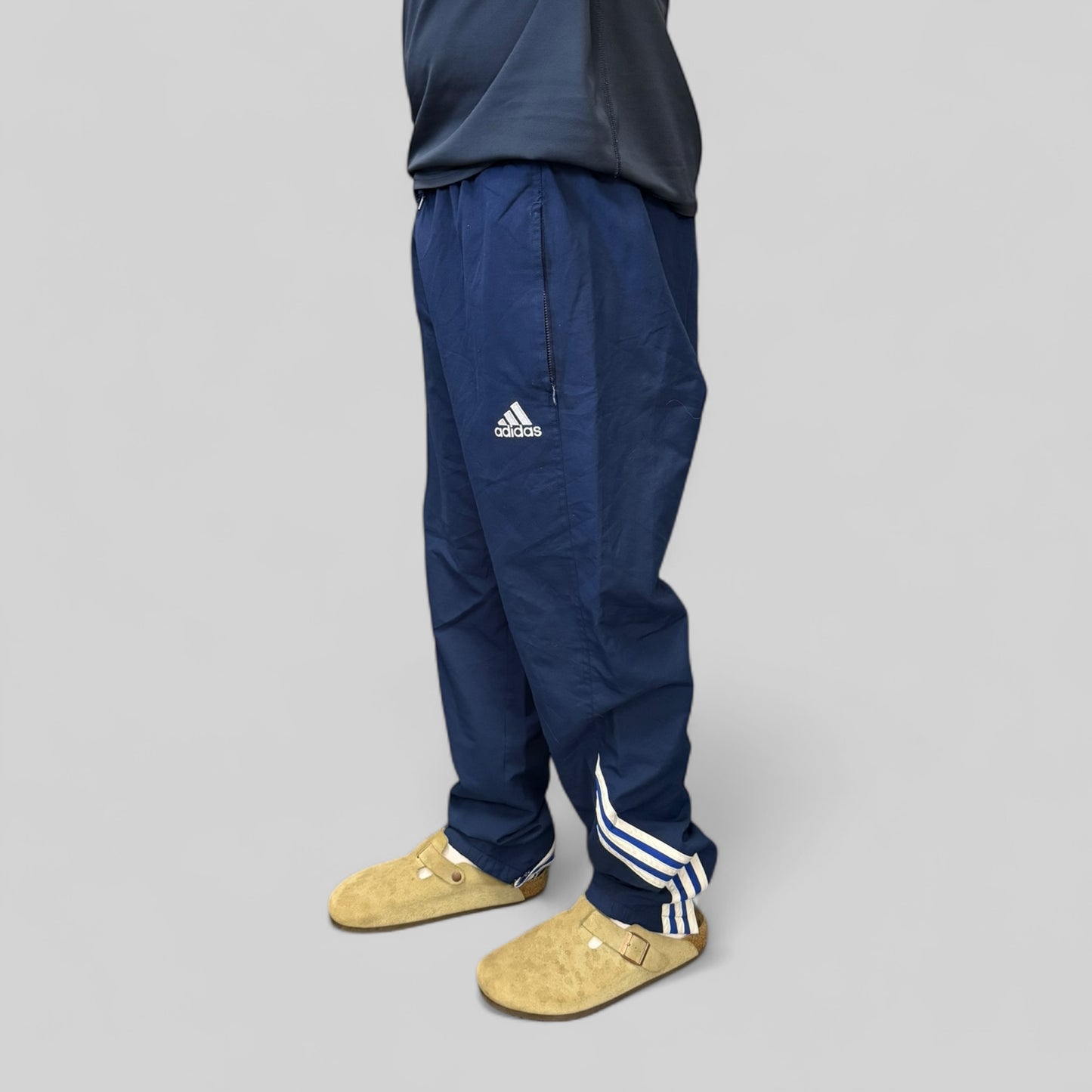 Vintage Adidas track pants (M)