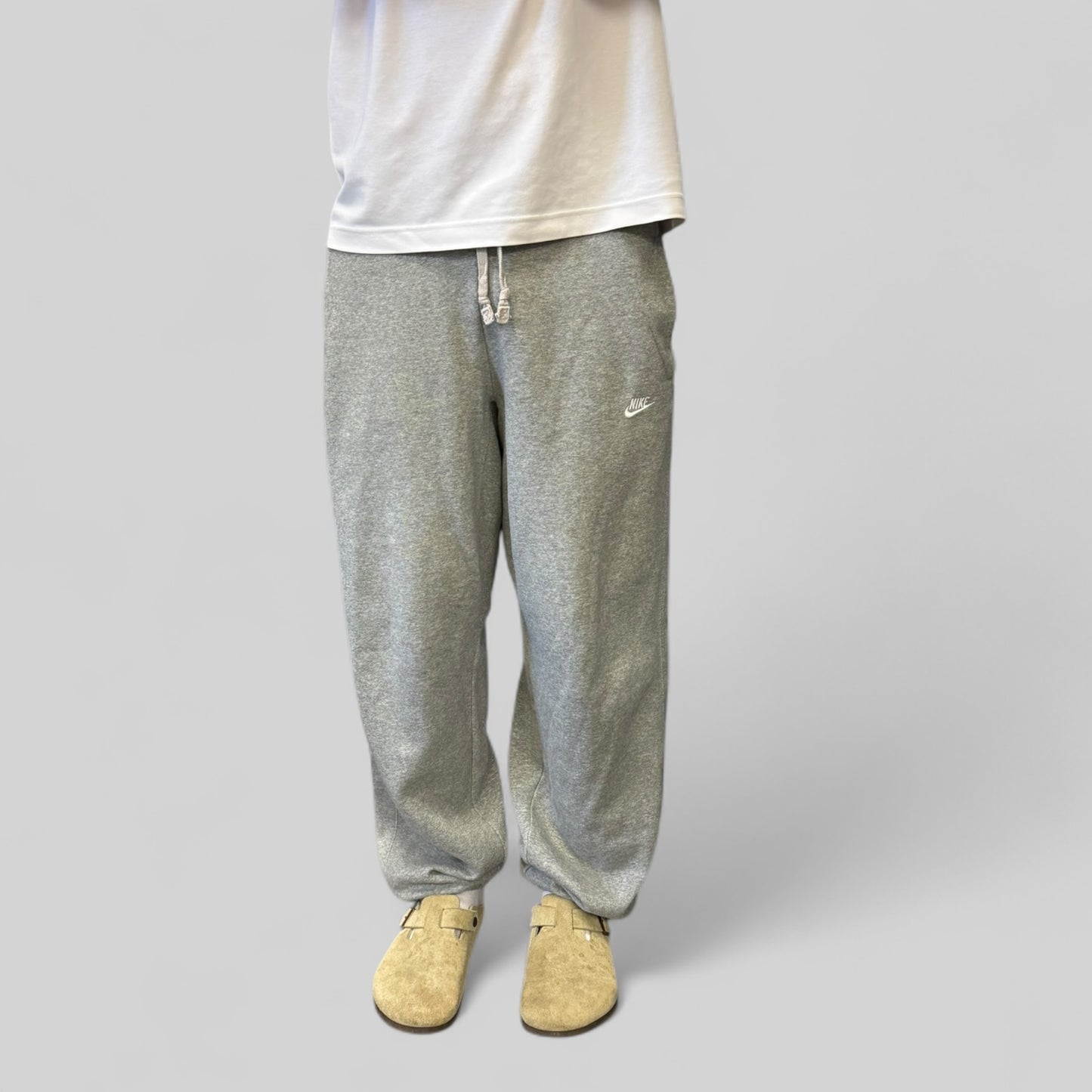 Vintage Nike small logo baggy joggers (M)