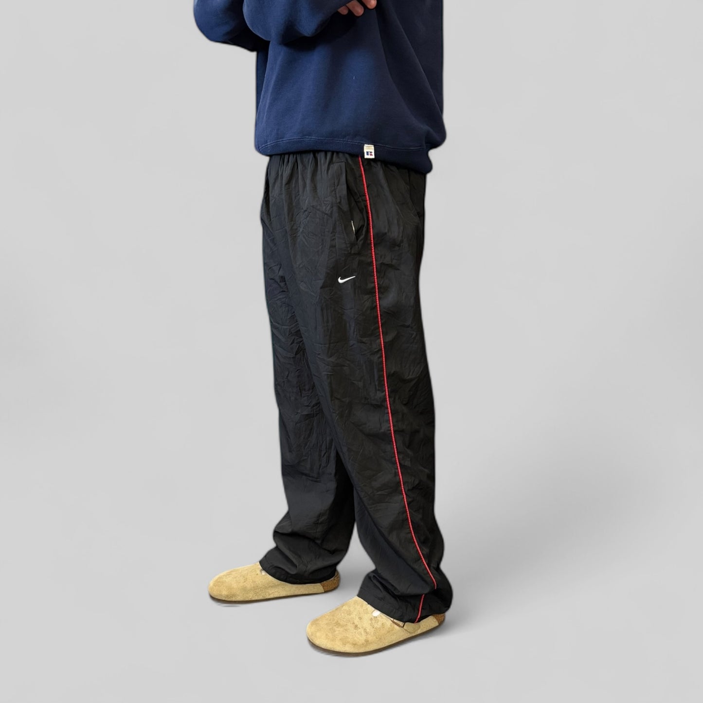 Vintage Nike mini swoosh baggy track pants (M)