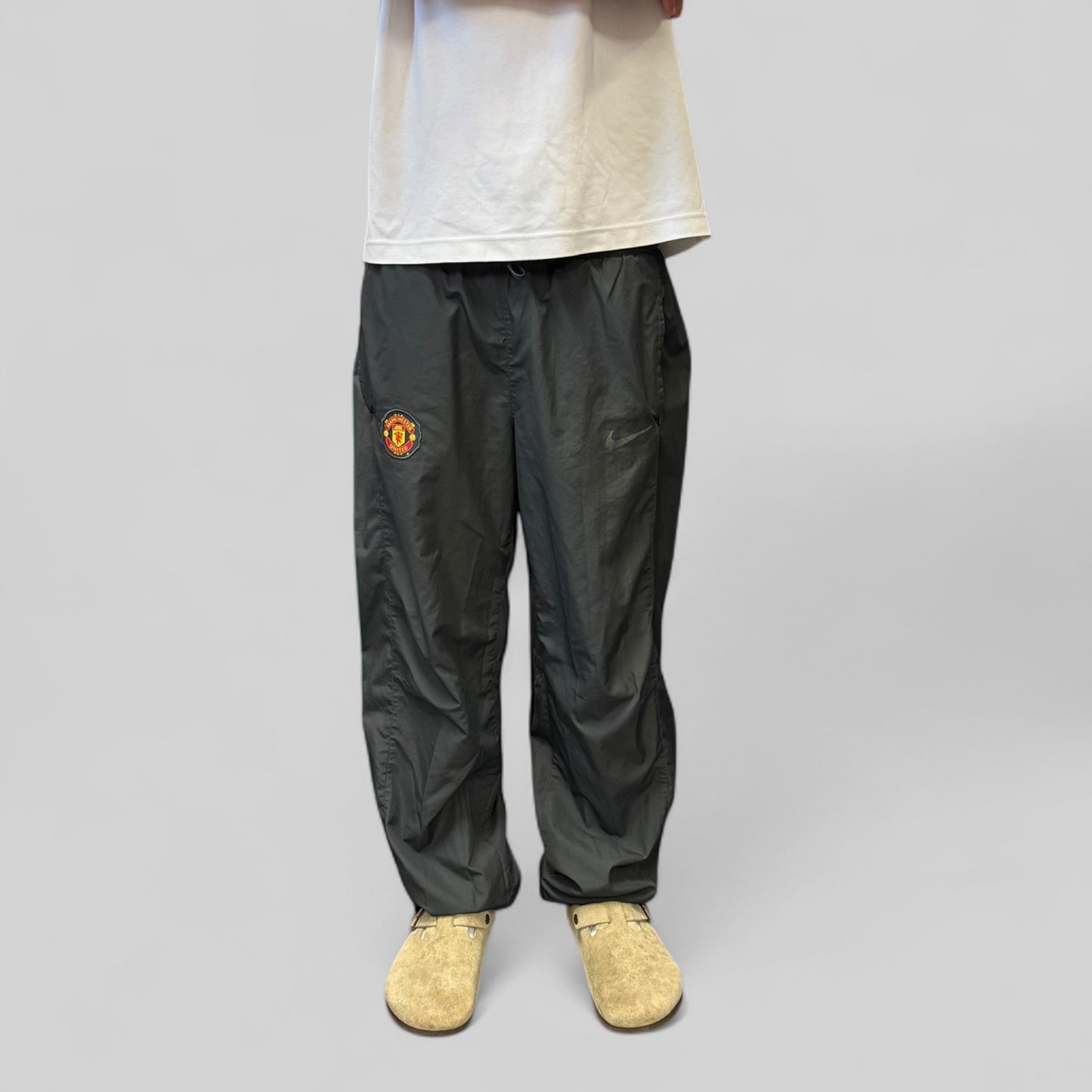 Manchester United 2010/11 Nike baggy track pants (L)