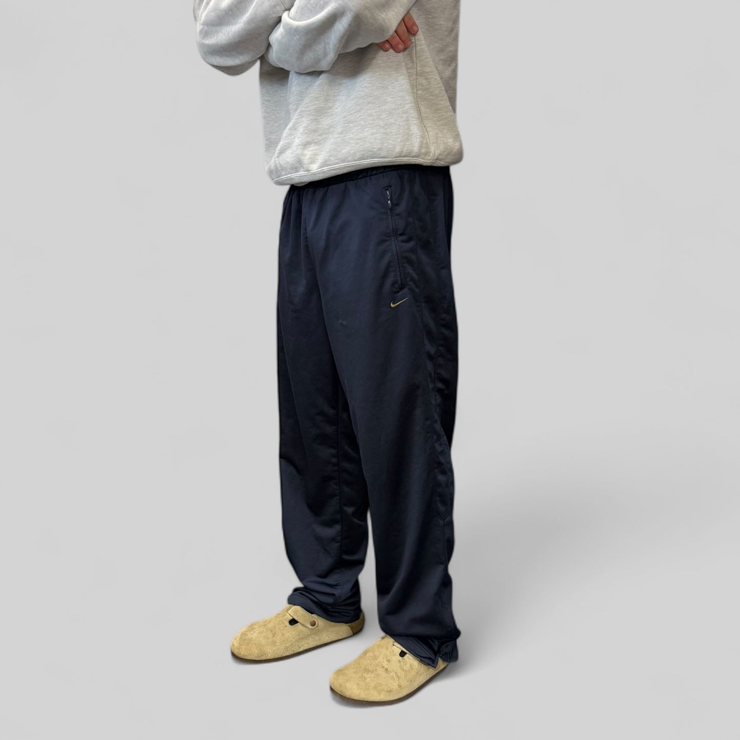 Vintage 90s Nike baggy track pants (L)