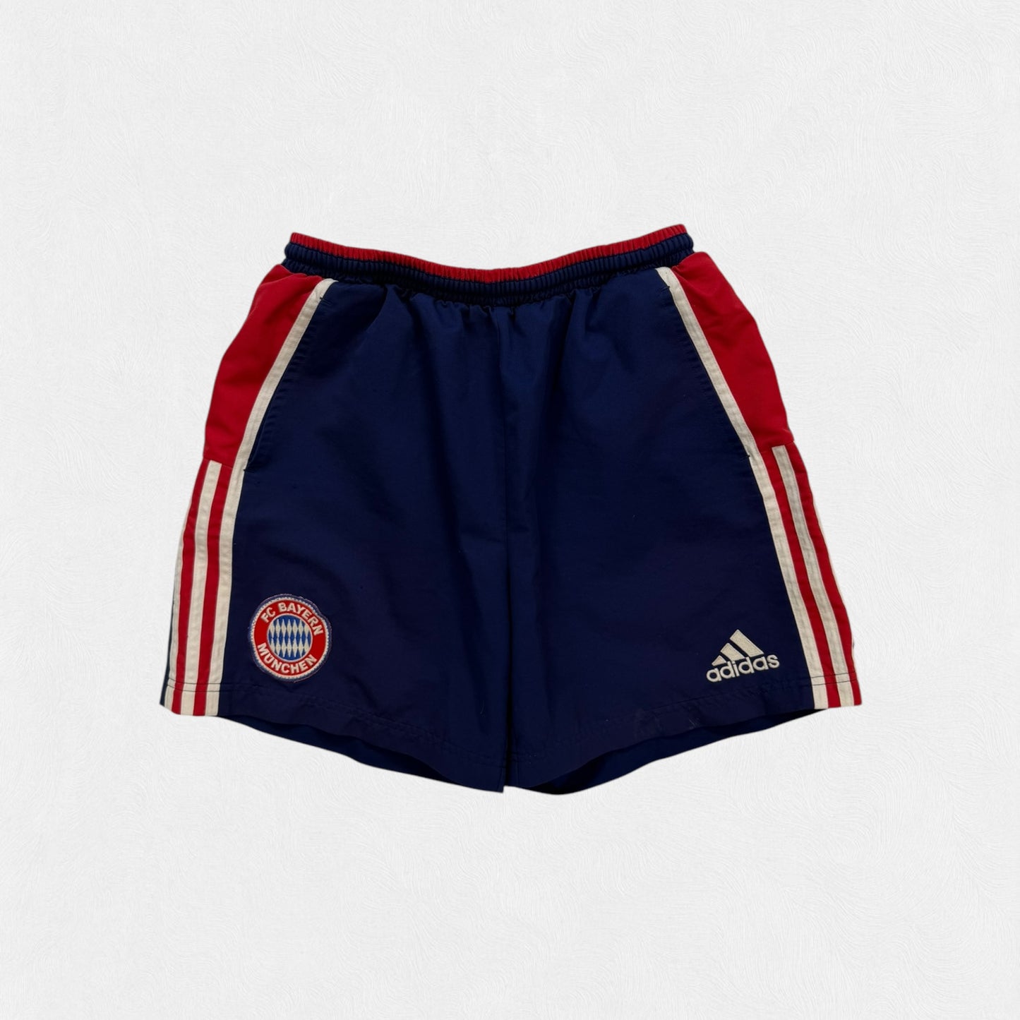Vintage Bayern Munich 2000/01 Adidas football shorts (M)