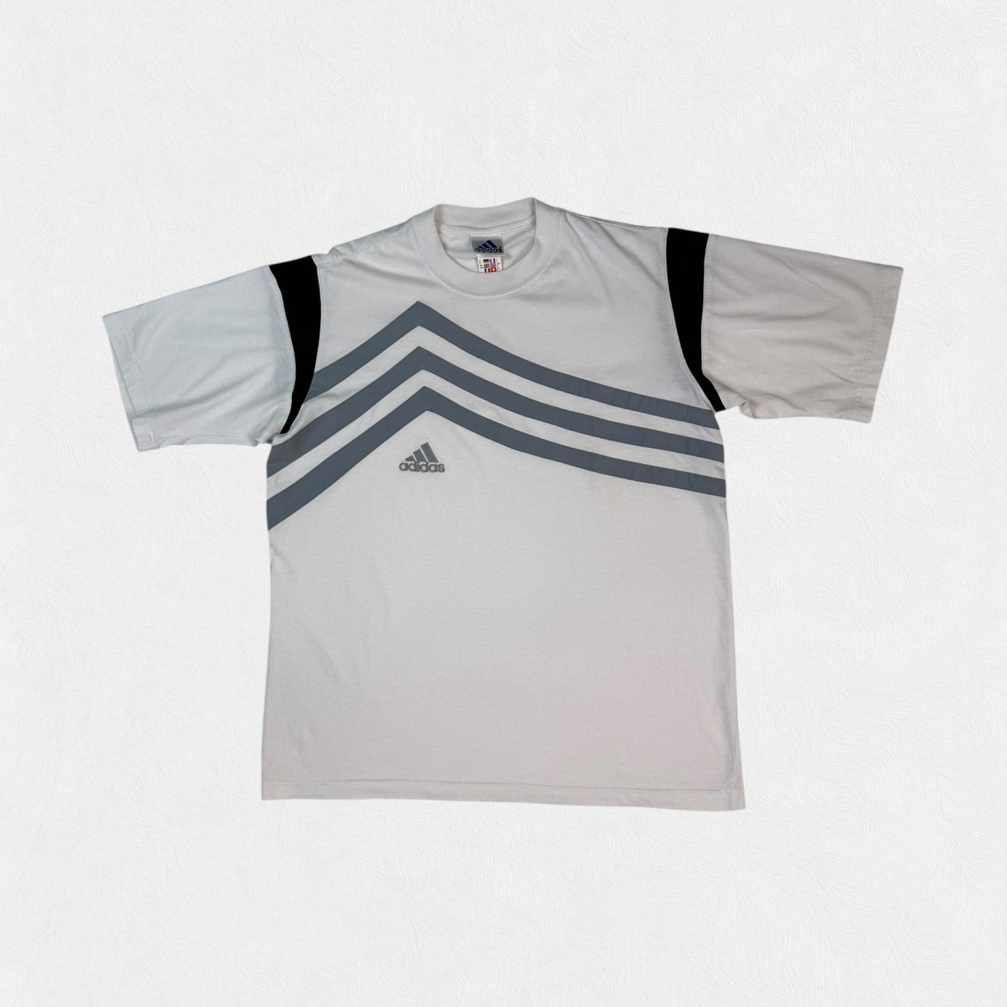 Vintage 90s Adidas abstract tee (M)