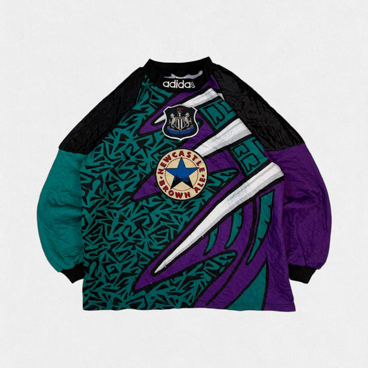 Vintage Newcastle United 1995/96 Adidas away gk football shirt (L)