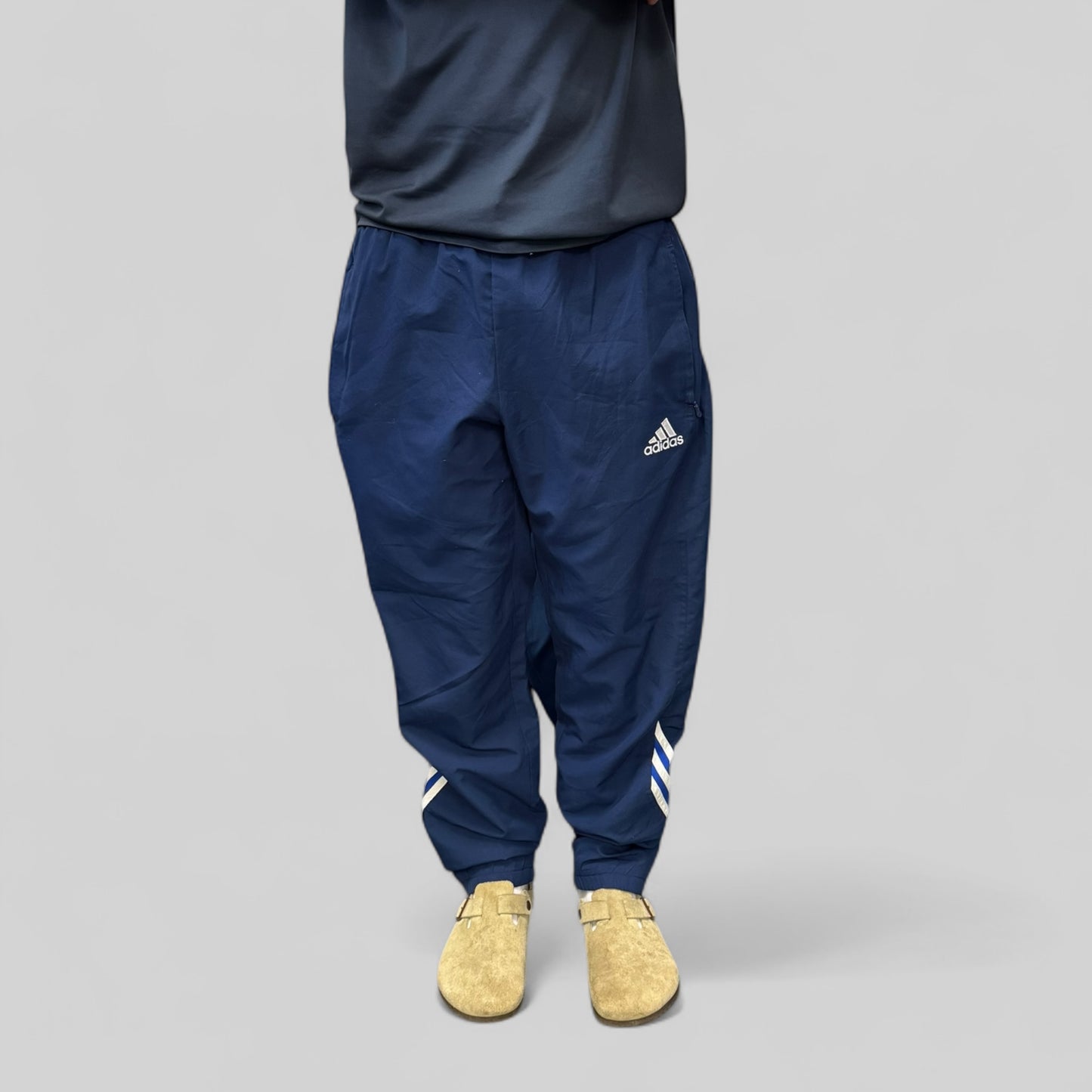 Vintage Adidas track pants (M)