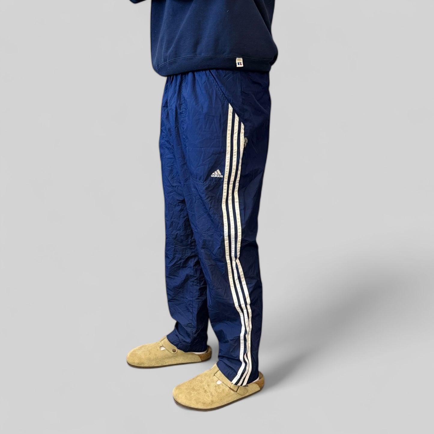 Vintage Adidas baggy side stripe track pants (M)