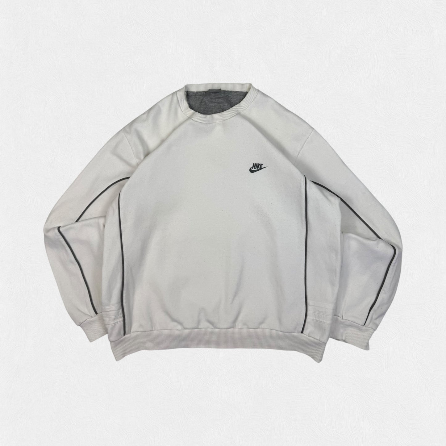 Vintage Nike small logo sweatshirt (L)