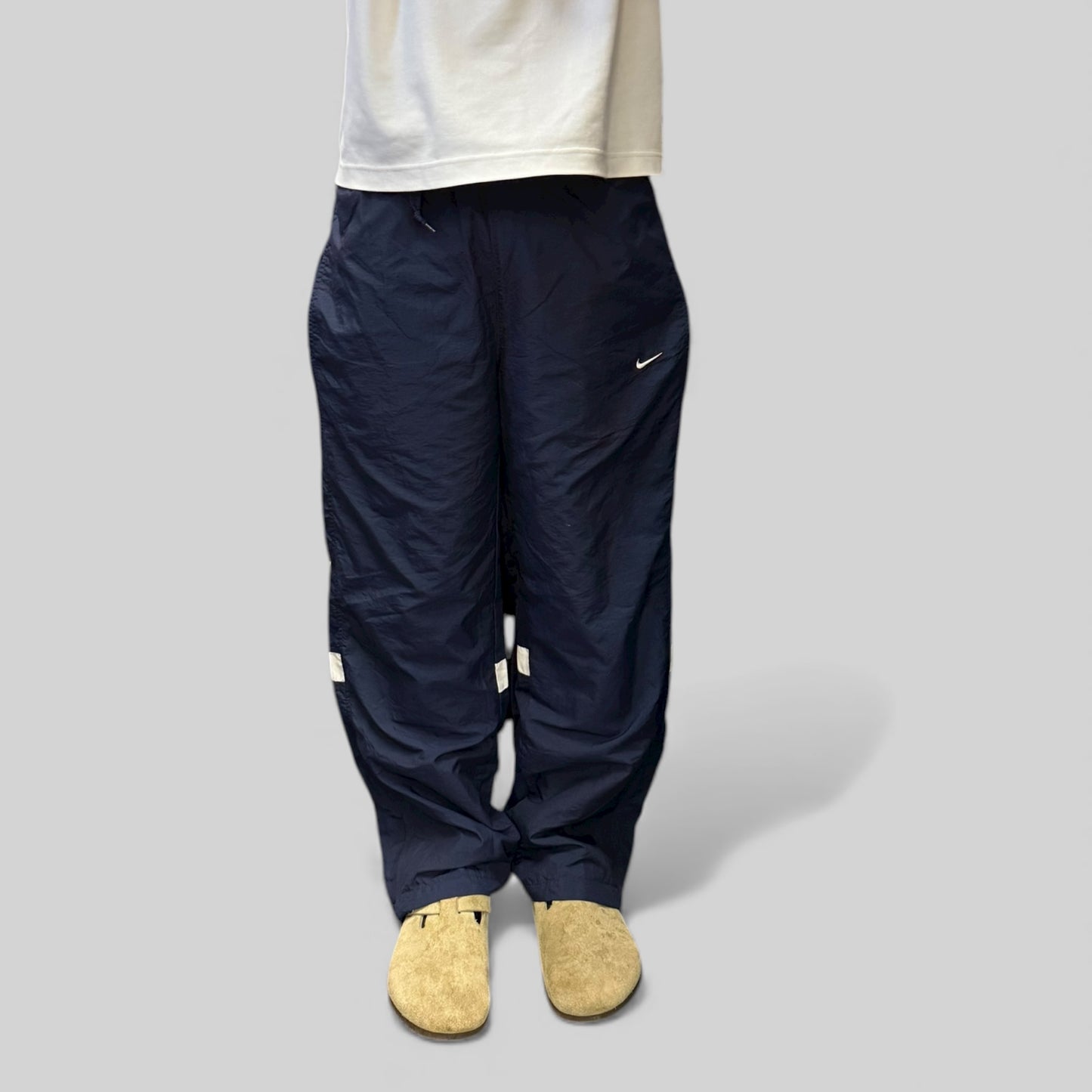 Vintage Nike baggy track pants (M)