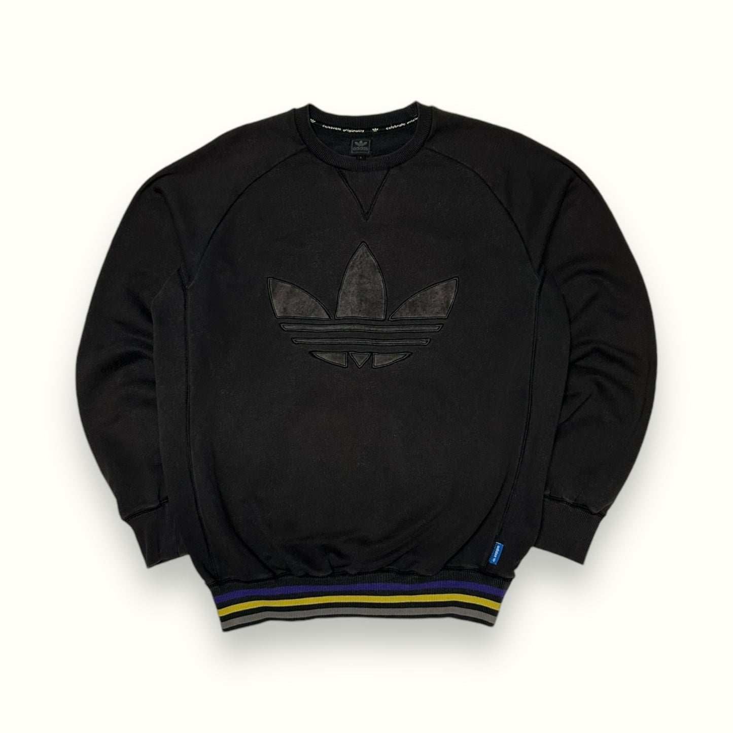 Vintage Adidas originals centre logo sweatshirt (L)