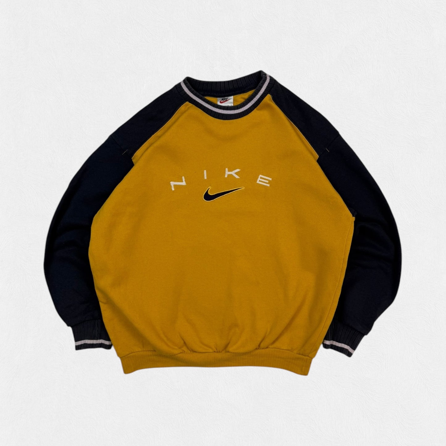 Vintage 90s Nike spell out sweatshirt (S)