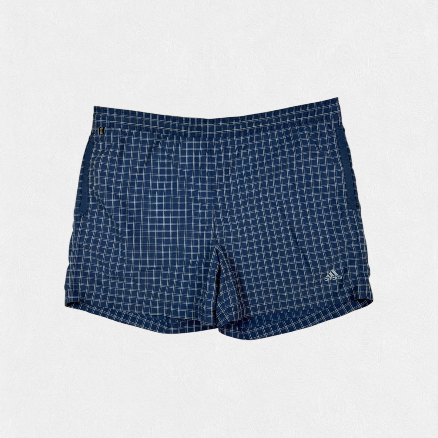 Vintage Adidas checkered sport shorts (L)