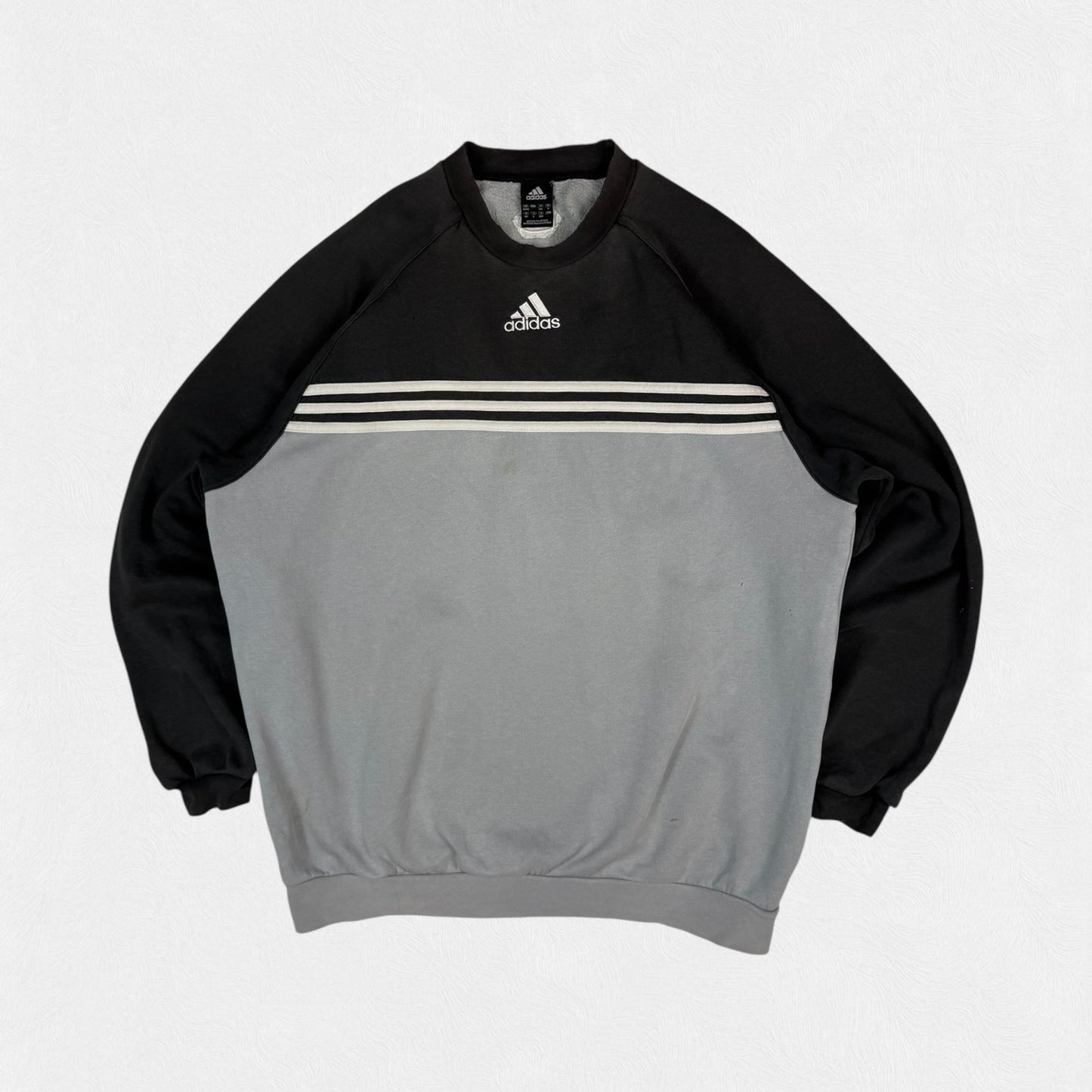 Vintage Adidas centre logo sweatshirt (XL)