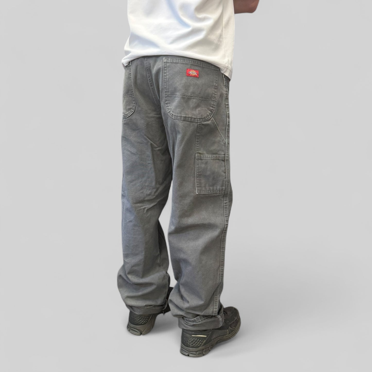 Dickies baggy carpenter pants (W38)