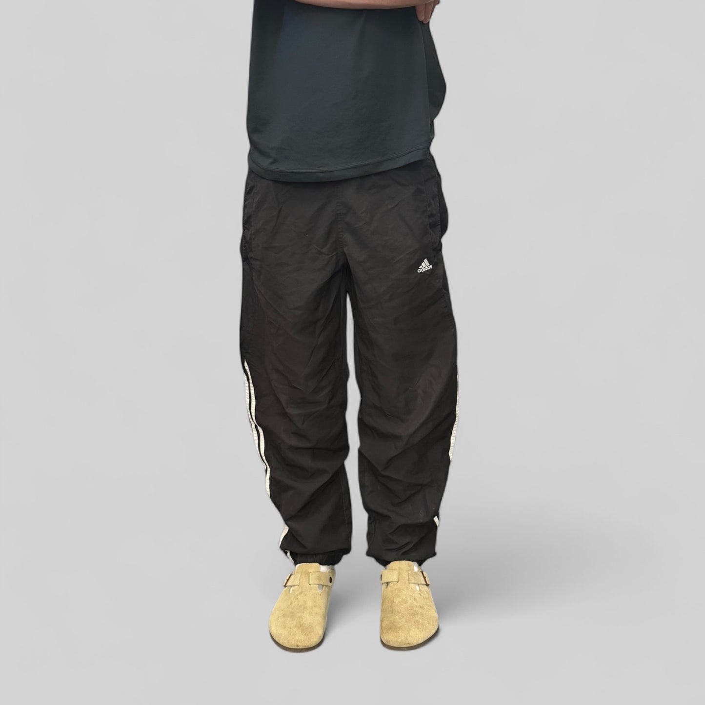 Vintage Adidas baggy track pants (L)