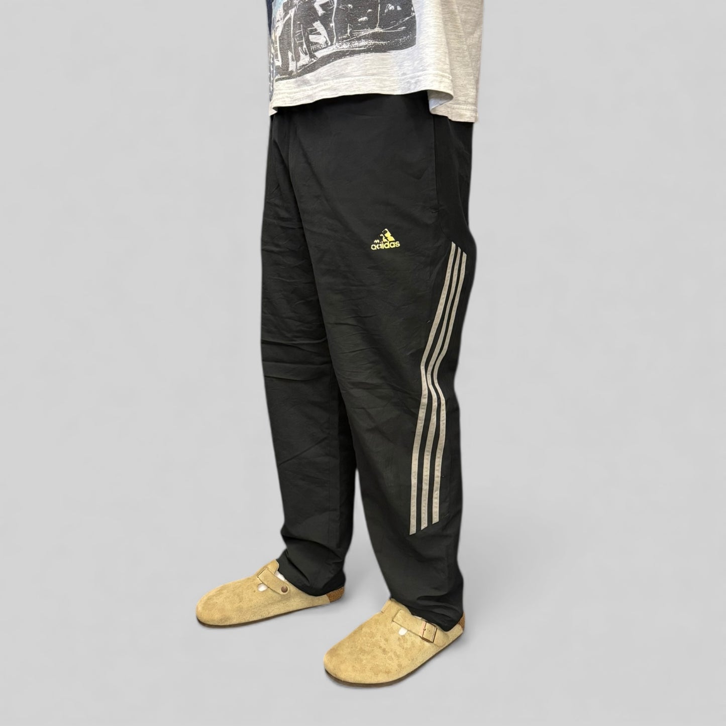 Adidas baggy track pants (M)