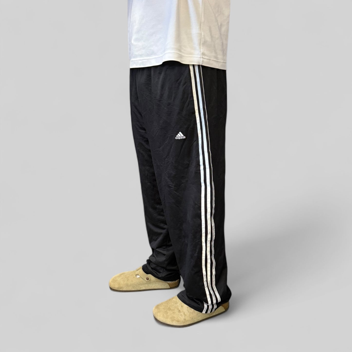 Vintage Adidas baggy side stripe track pants (L)
