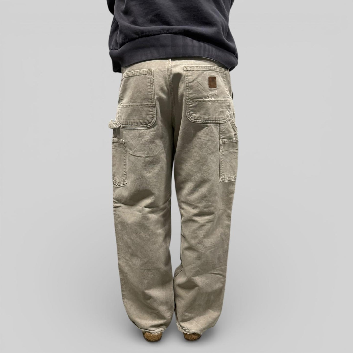 Vintage Carhartt baggy carpenter pants (W32)