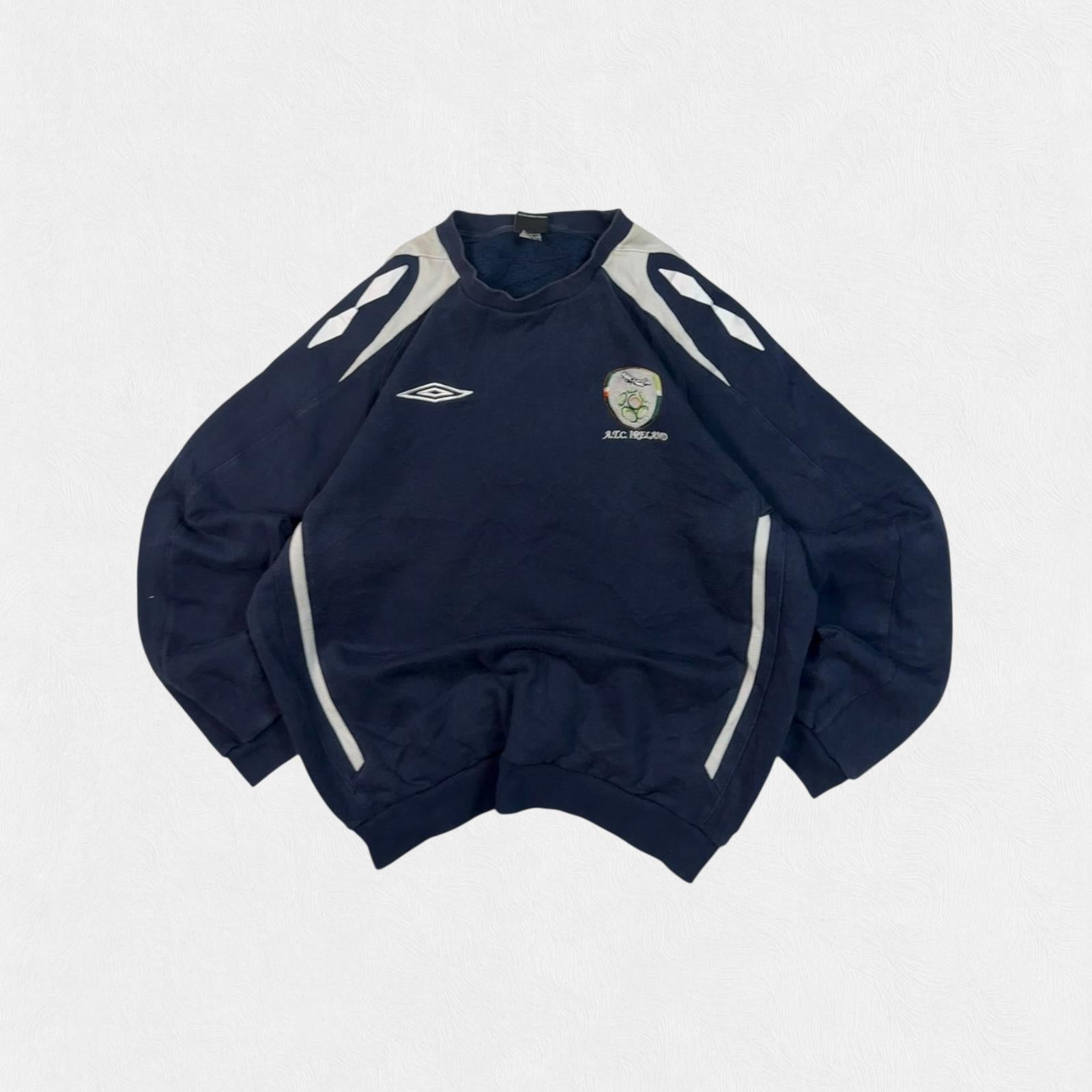 Vintage Ireland 2005/06 Umbro football sweatshirt (L)