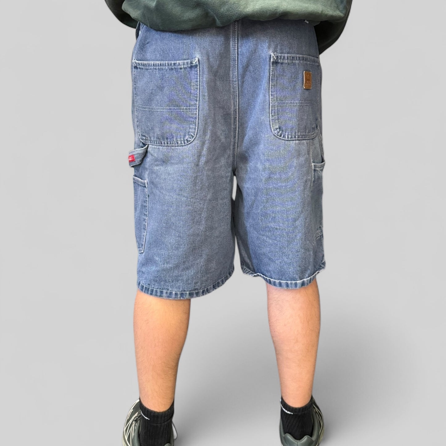 Vintage baggy carpenter jorts (W36)