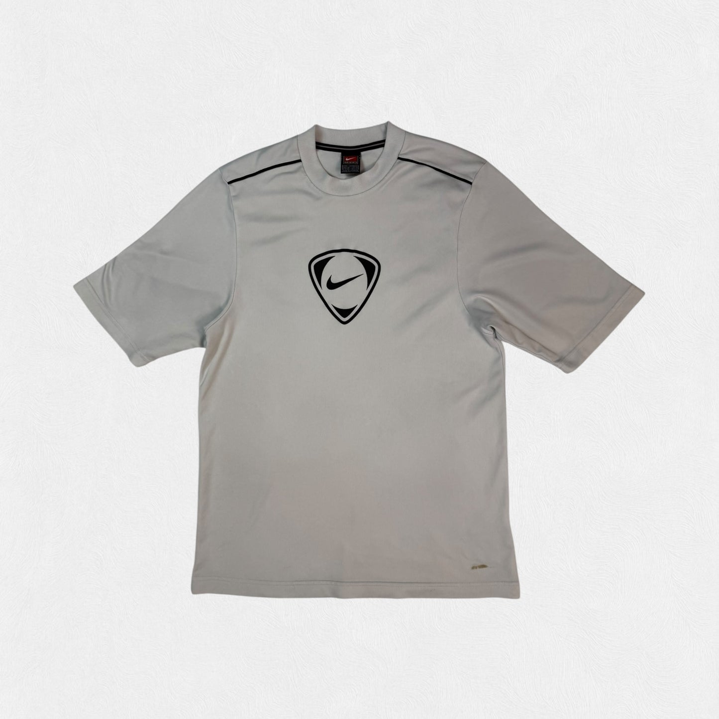 Vintage 90s Nike shield football tee (L)
