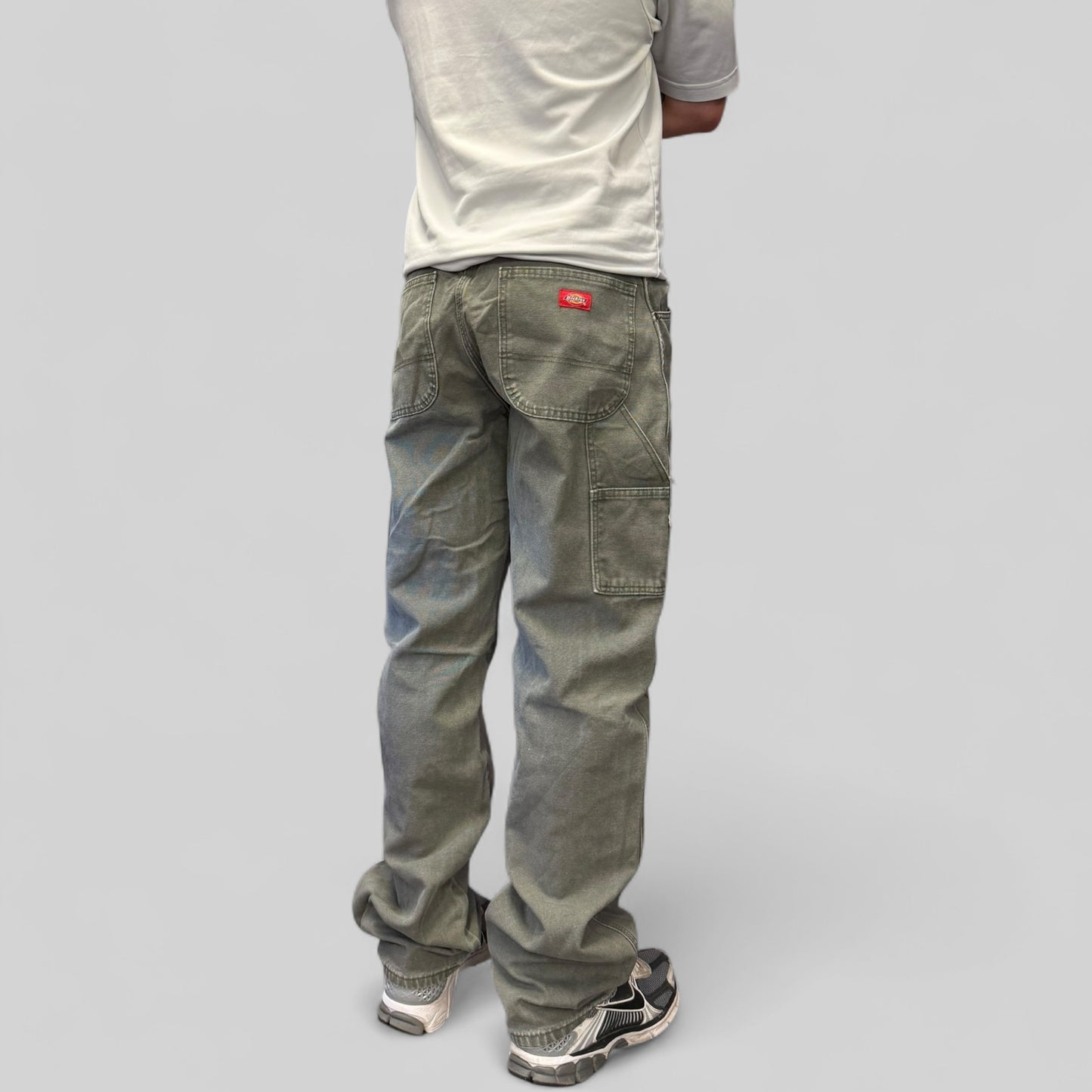 Dickies baggy carpenter pants (W34)