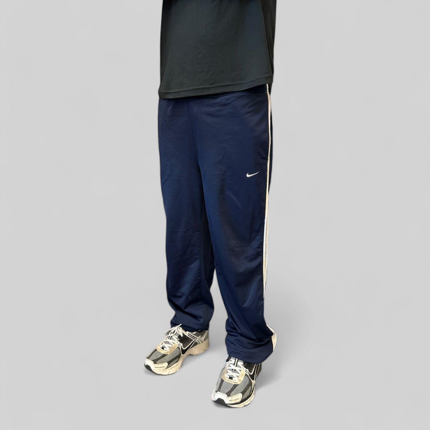 Vintage Nike side stripe track pants (M)