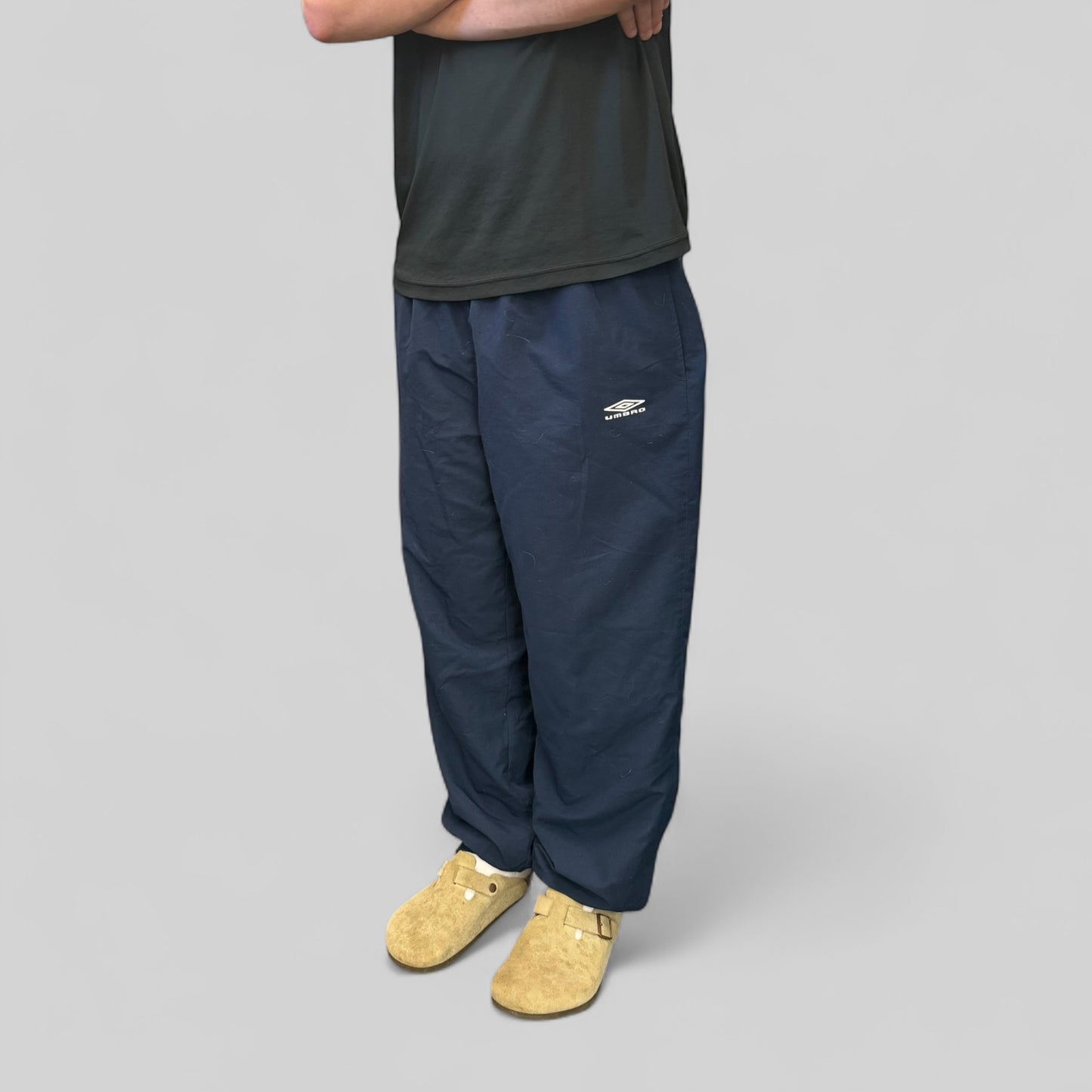 Vintage Umbro baggy track pants (L)