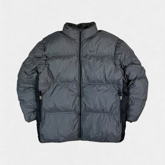 Vintage Nike swoosh puffer jacket (XL)