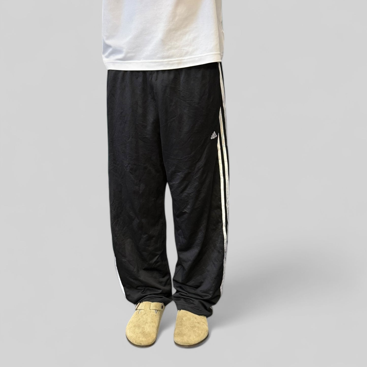 Vintage Adidas baggy side stripe track pants (L)