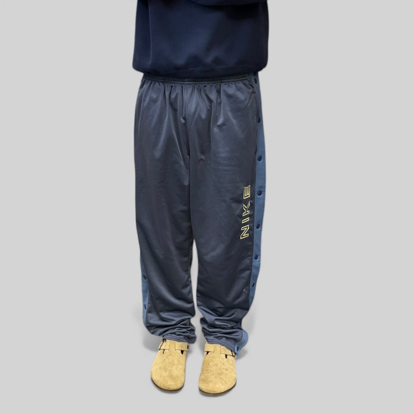 Vintage 90s Nike popper track pants (XL)