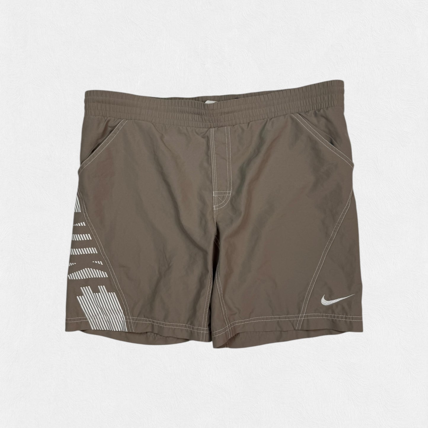 Vintage Nike shorts (M)