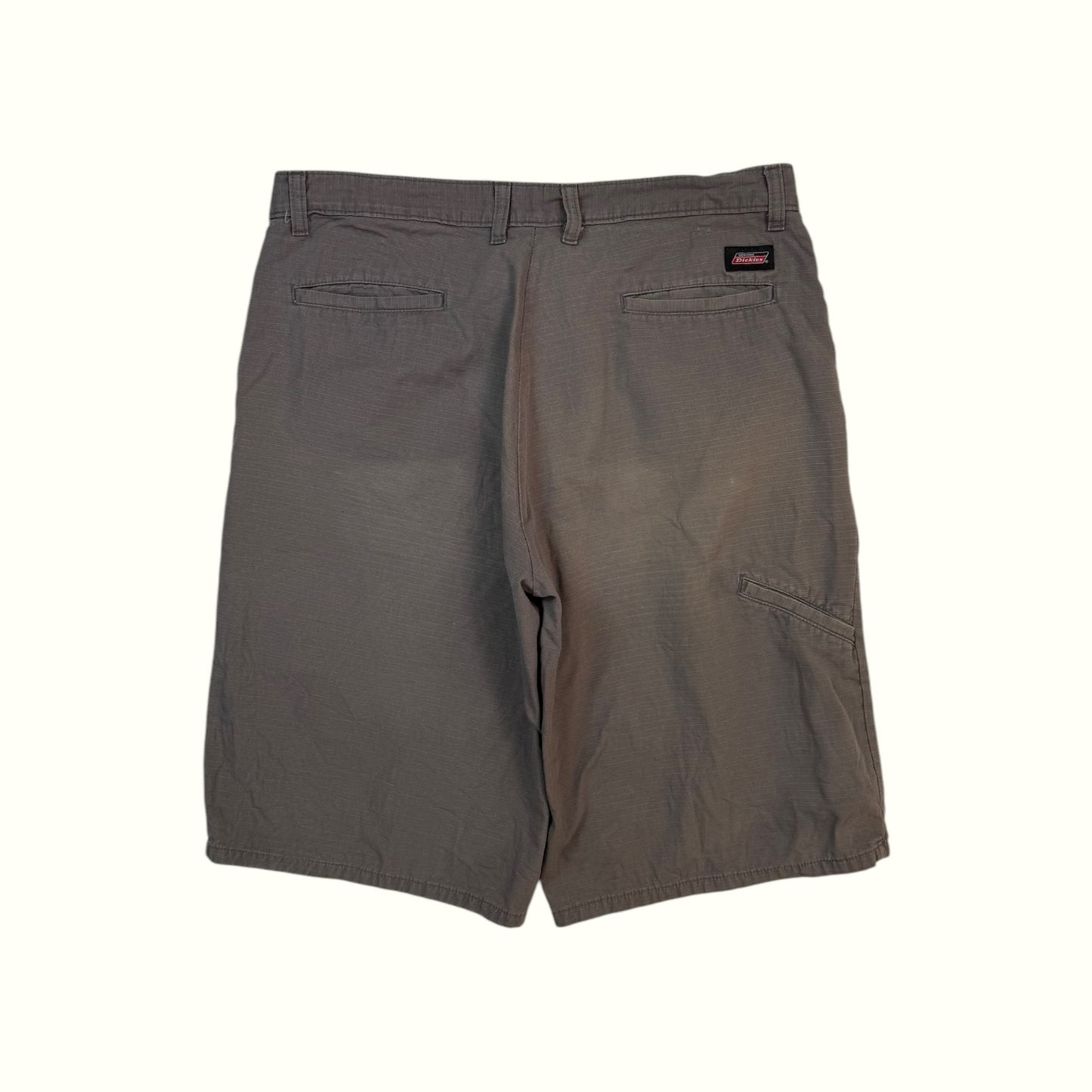 Dickies baggy shorts (W34)