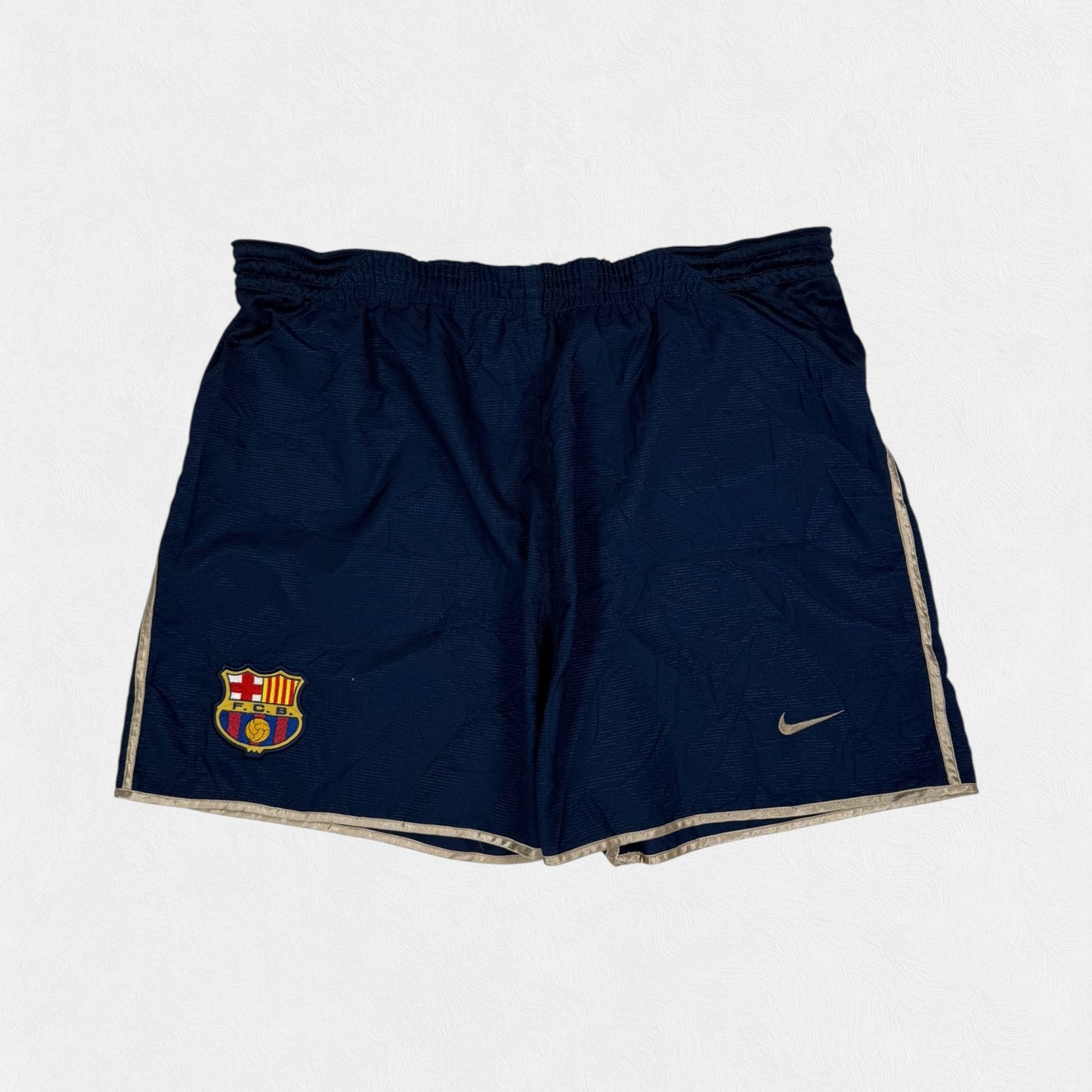Vintage Barcelona 2002/03 Nike away football shorts (L)