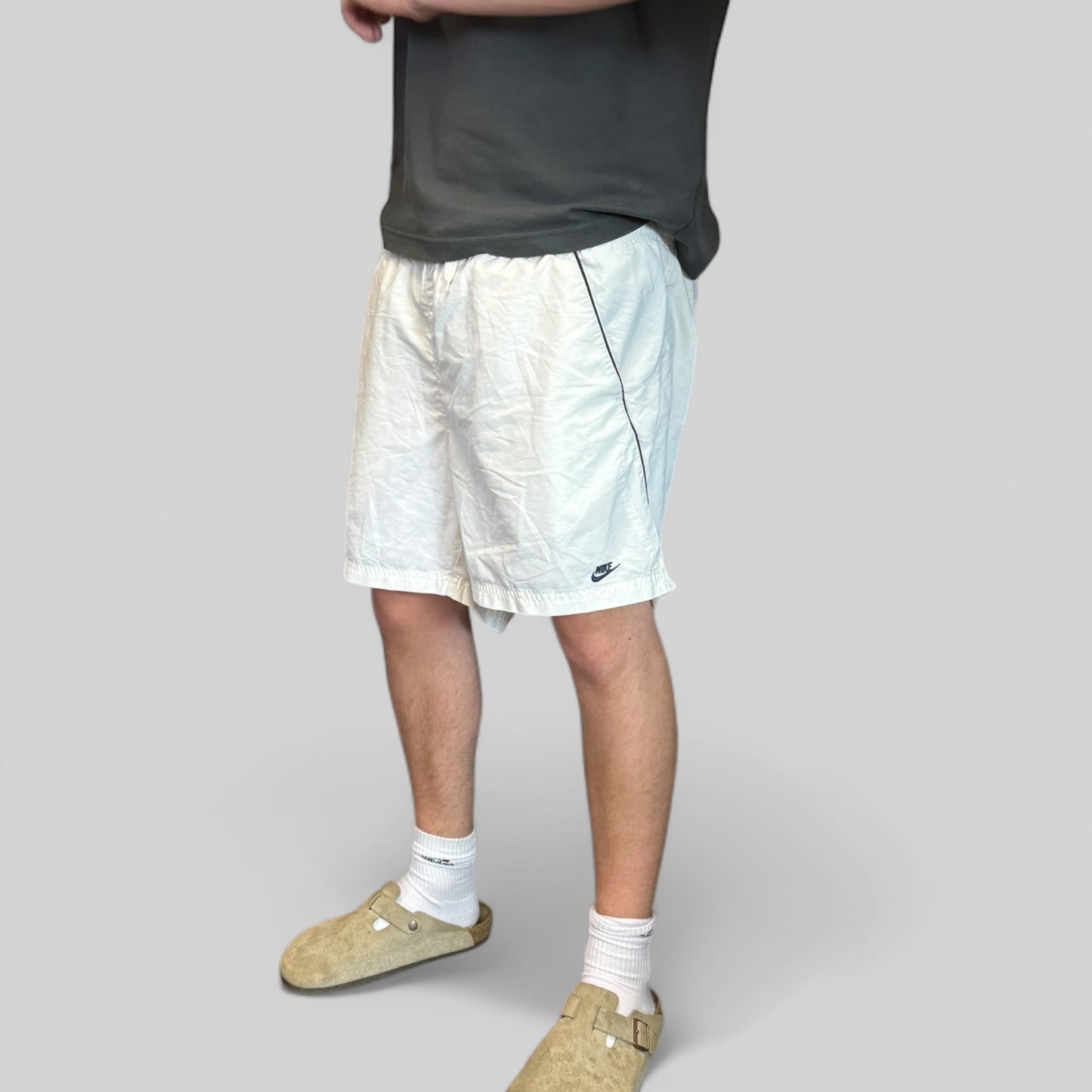 Vintage Nike piping sport shorts (XL)