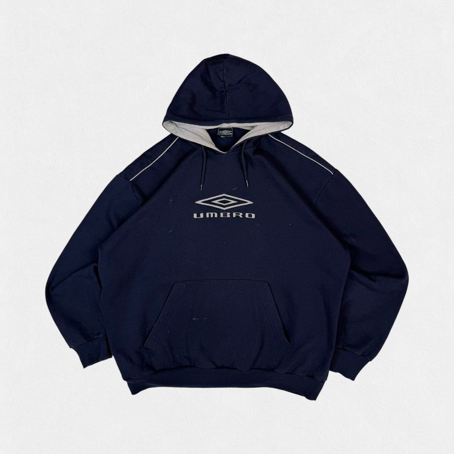Vintage Umbro centre logo hoodie (M)
