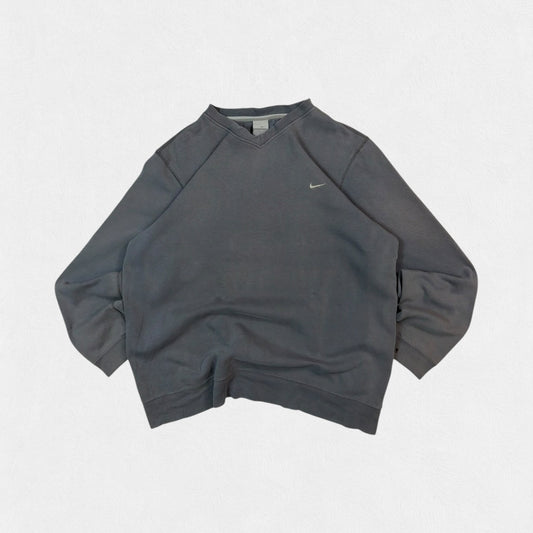 Vintage Nike mini swoosh sweatshirt (M)