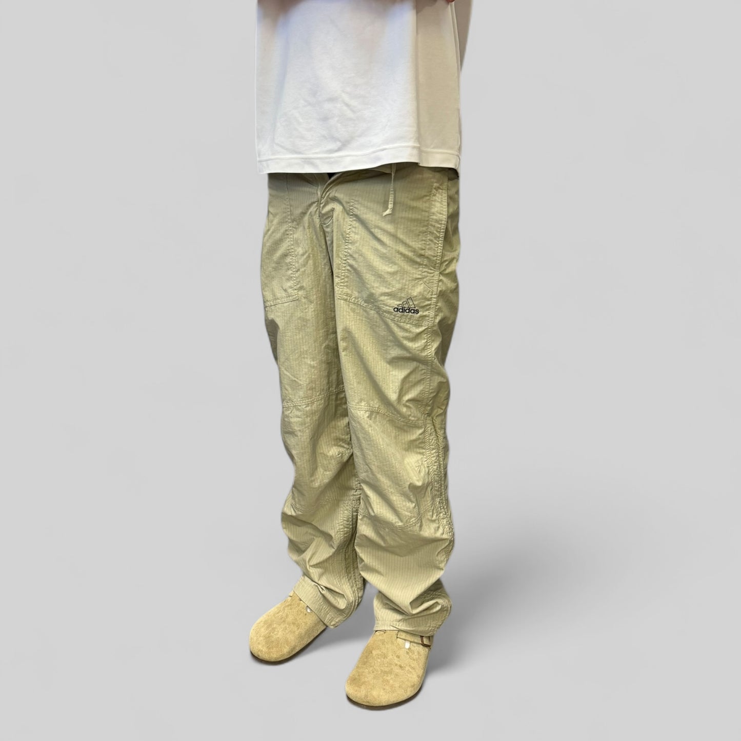 Vintage Adidas baggy track pants (M)