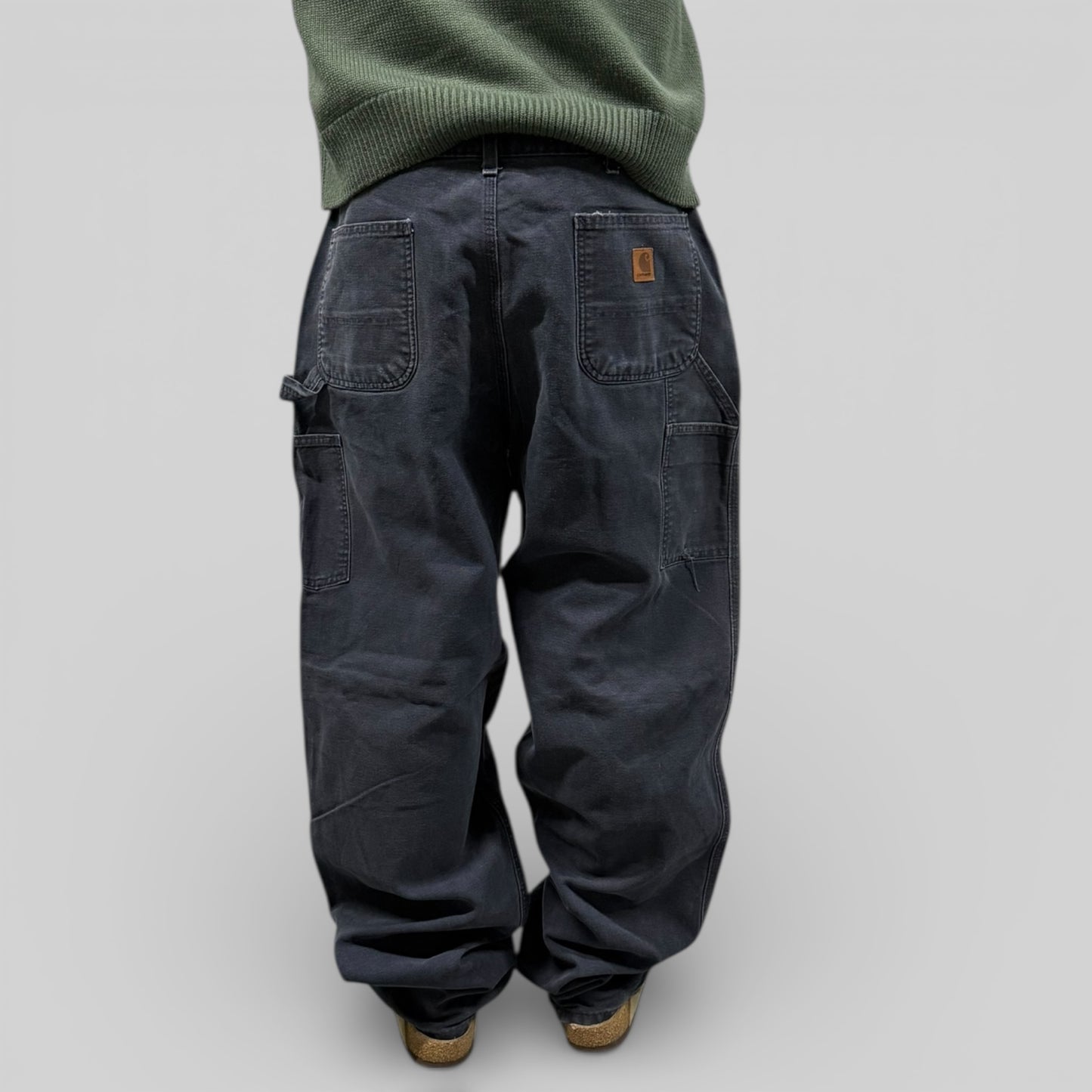 Carhartt baggy carpenter pants (W36)