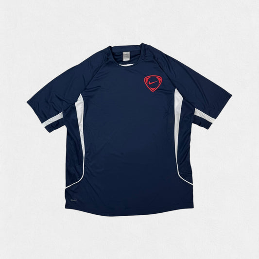 Vintage Nike Tiempo shield football tee (XXL)