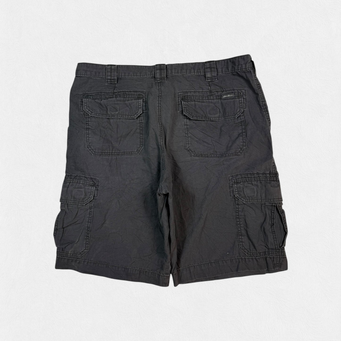 Eddie Bauer baggy cargo shorts (W38)