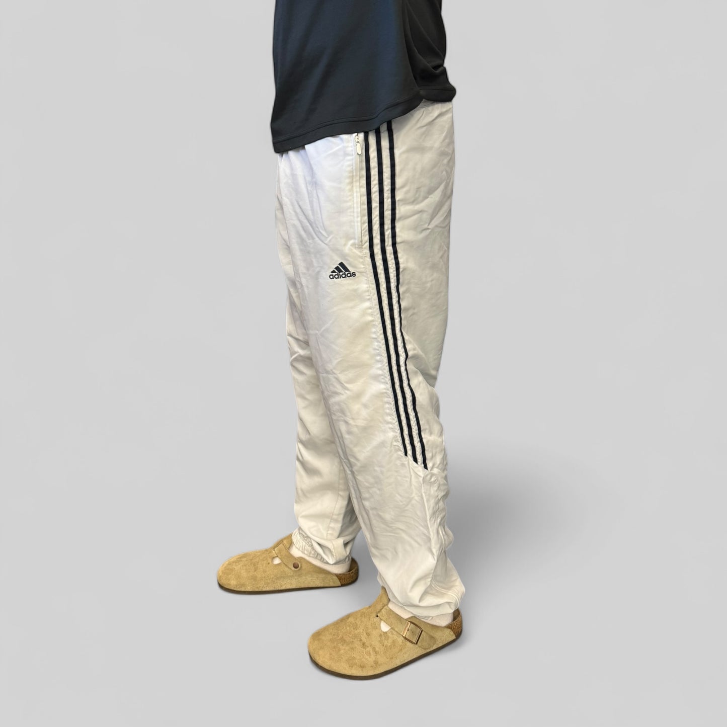 Vintage Adidas baggy track pants (M)