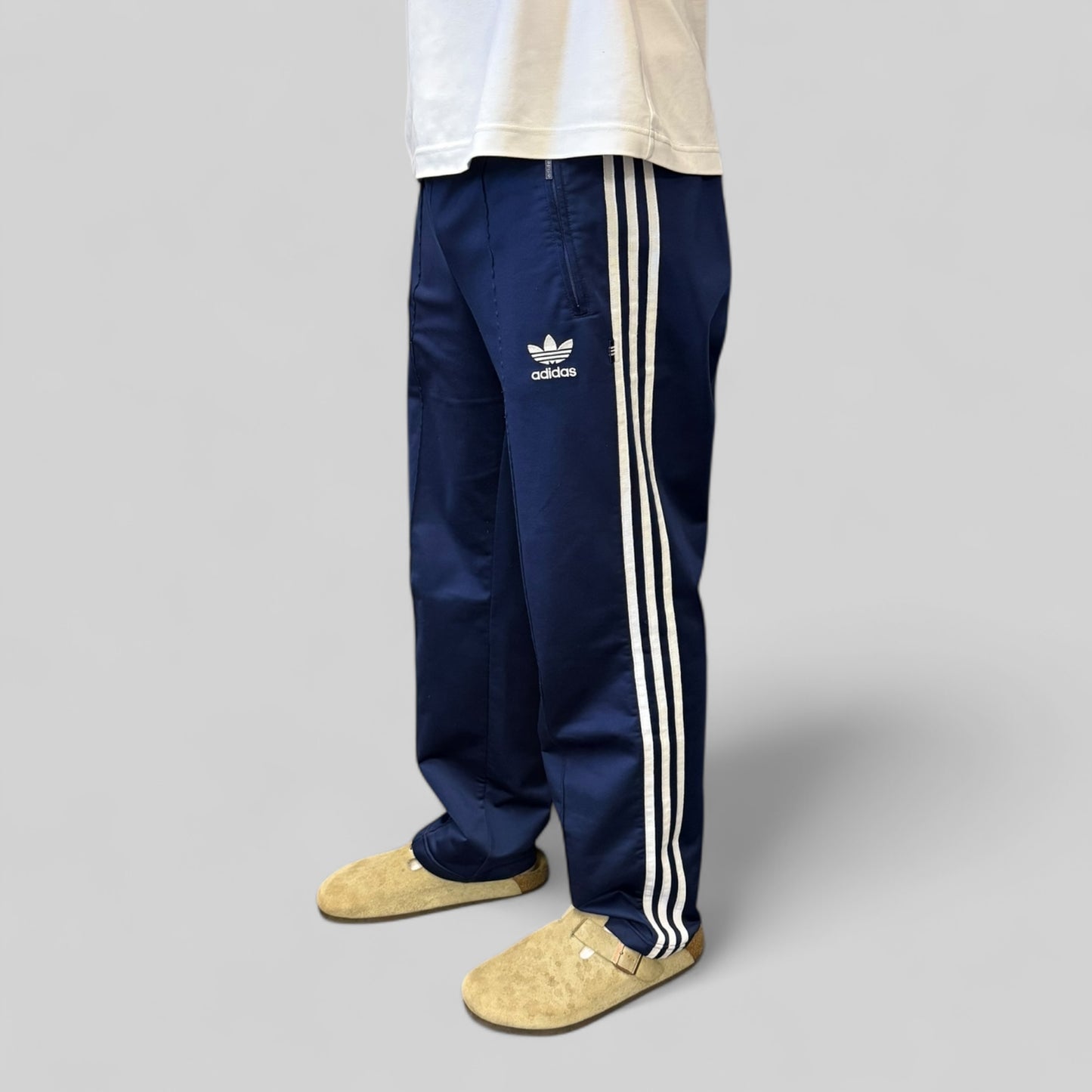 Vintage 90s Adidas originals baggy track pants (M)