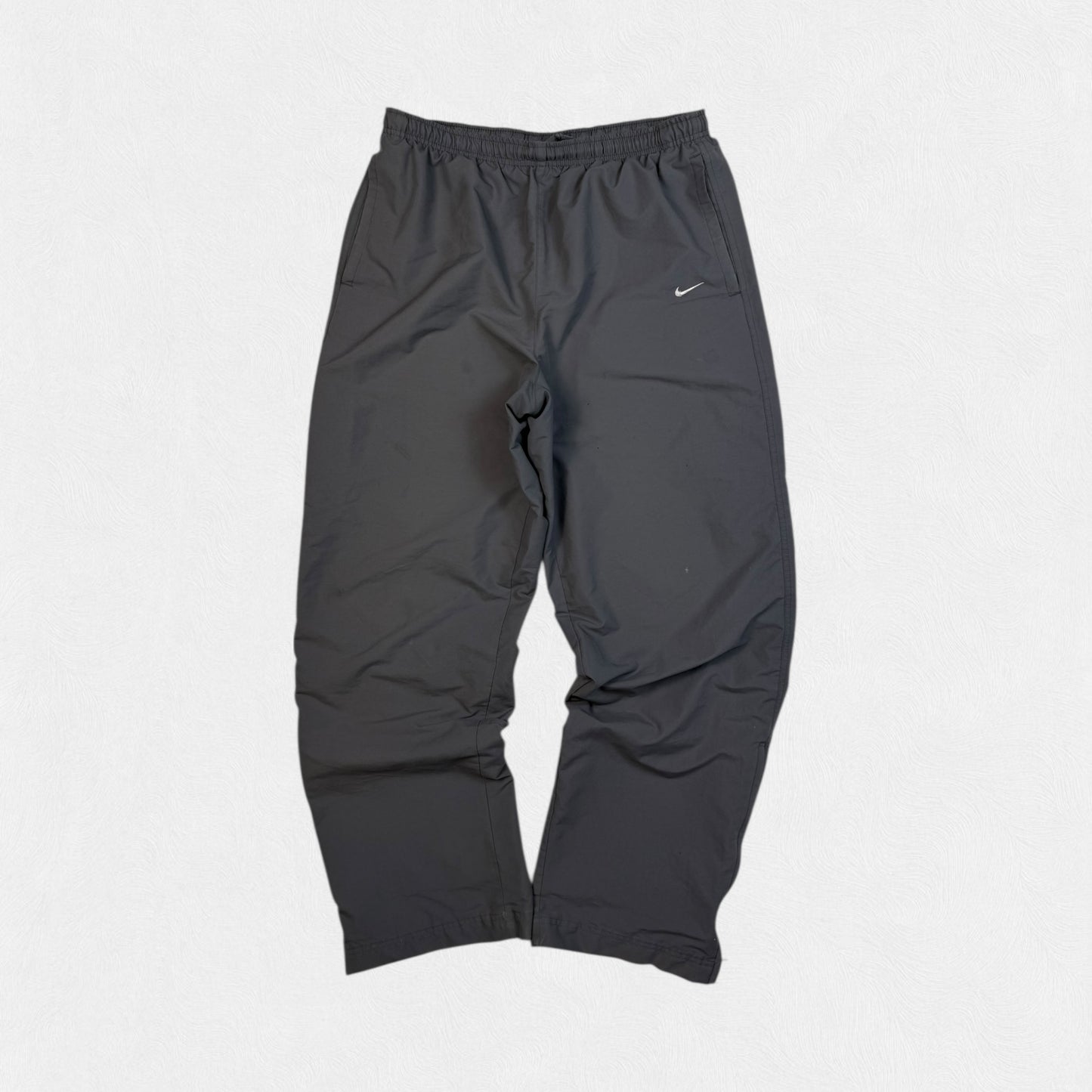 Vintage Nike mini swoosh baggy track pants (M)