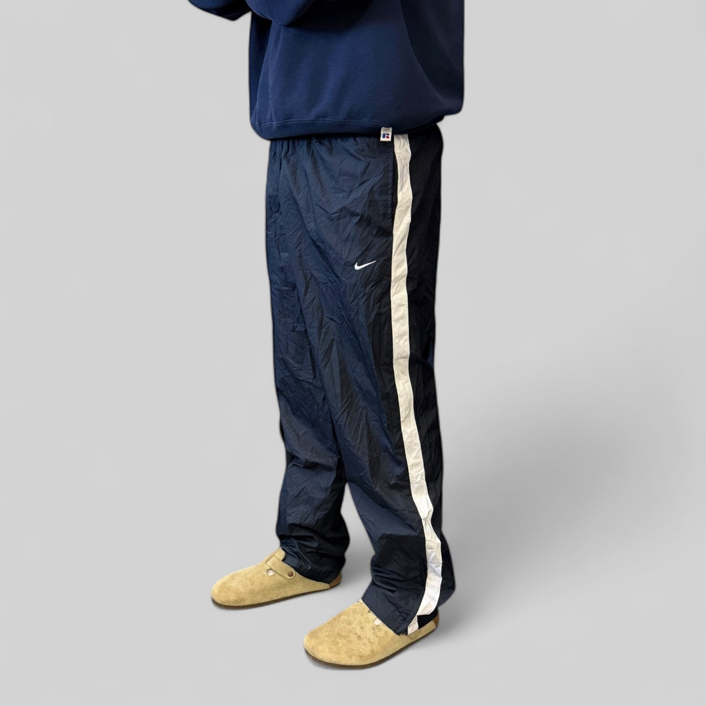 Vintage Nike side stripe baggy track pants (M)