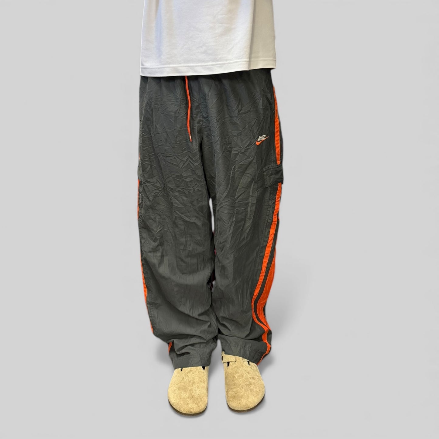 Vintage Nike side stripe baggy track pants (XL)