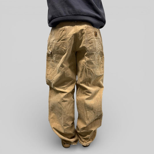 Vintage Carhartt baggy carpenter pants (W36)